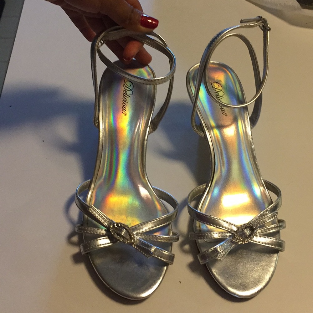 Delicious sandals